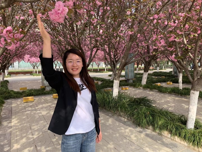 张婷
